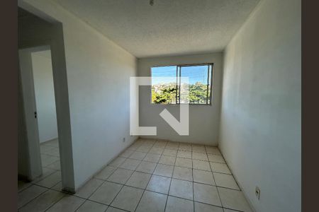 Sala de apartamento para alugar com 2 quartos, 44m² em Honório Gurgel, Rio de Janeiro