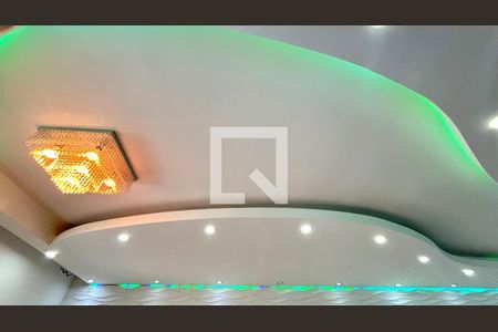 Sala de casa à venda com 4 quartos, 250m² em Jardim Santa Cecilia, Guarulhos