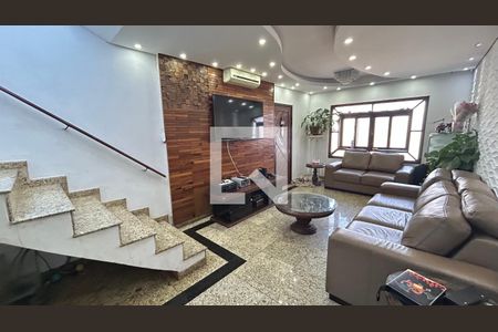 Sala de casa à venda com 4 quartos, 250m² em Jardim Santa Cecilia, Guarulhos