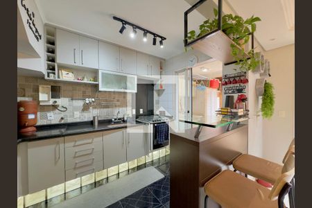 Cozinha de casa de condomínio à venda com 3 quartos, 86m² em Parque Renato Maia, Guarulhos