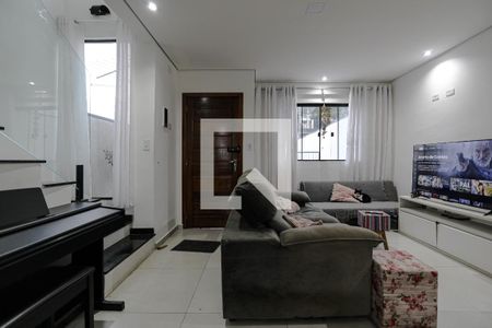 Sala de casa para alugar com 3 quartos, 188m² em Vila Lavinia, Mogi das Cruzes