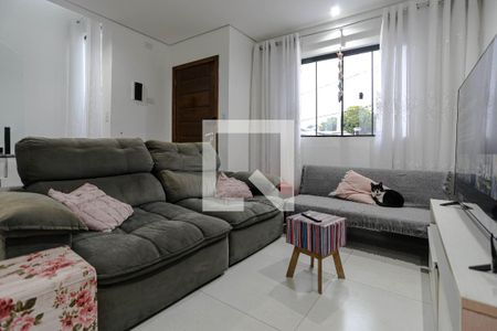 Sala de casa para alugar com 3 quartos, 188m² em Vila Lavinia, Mogi das Cruzes
