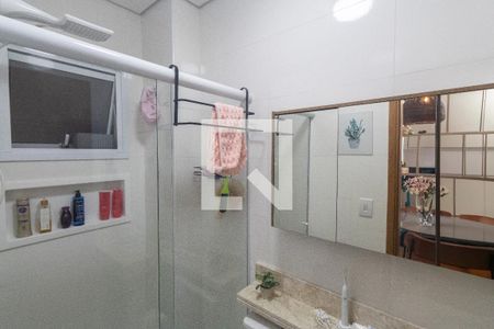Banheiro de apartamento para alugar com 1 quarto, 32m² em Vila Mazzei, São Paulo