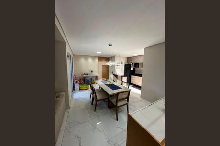 Sala de apartamento à venda com 2 quartos, 72m² em Cidade Luíza, Jundiaí