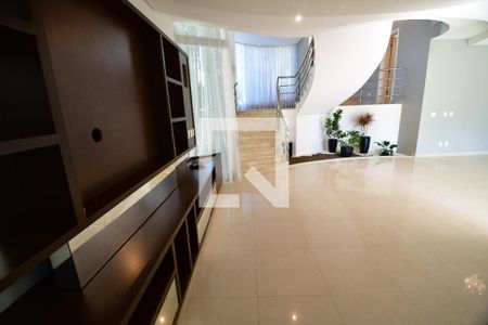Sala de casa de condomínio para alugar com 4 quartos, 472m² em Parque Imperador, Campinas