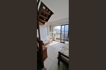 Apartamento para alugar com 3 quartos, 125m² em Vila Nova, Cabo Frio