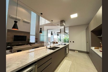 Casa de Condomínio à venda com 3 quartos, 345m² em Loteamento Alphaville Campinas, Campinas