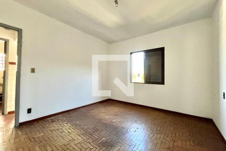 Quarto 2 de casa à venda com 2 quartos, 300m² em Cidade Domitila, São Paulo