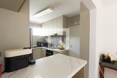 Cozinha de apartamento para alugar com 2 quartos, 82m² em Vila Nova Conceição, São Paulo