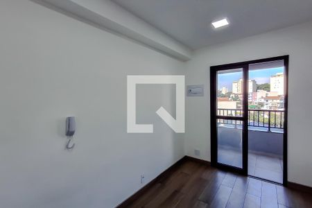 Sala/Cozinha de kitnet/studio para alugar com 1 quarto, 25m² em Cambuci, São Paulo