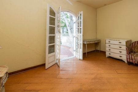 Casa à venda com 4 quartos, 140m² em Vila Congonhas, São Paulo