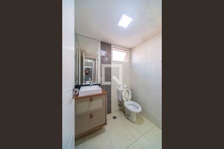 Banheiro  de apartamento para alugar com 2 quartos, 52m² em Parque Erasmo Assunção, Santo André