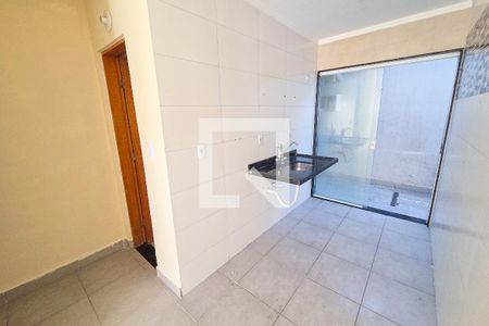 Cozinha de casa de condomínio para alugar com 1 quarto, 60m² em Maracanã, Praia Grande