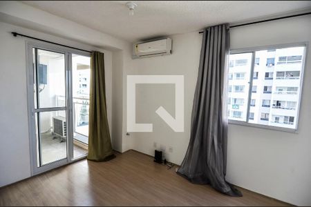 Sala/Quarto de kitnet/studio para alugar com 1 quarto, 33m² em Santo Cristo, Rio de Janeiro