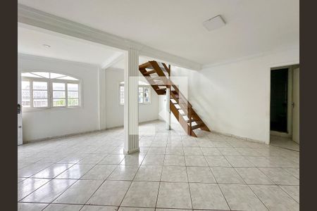 Sala de casa para alugar com 3 quartos, 200m² em Barreiros, São José