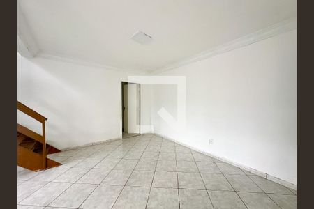 Sala de casa para alugar com 3 quartos, 200m² em Barreiros, São José