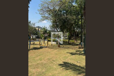 Casa à venda com 3 quartos, 206m² em Scenic, Barueri