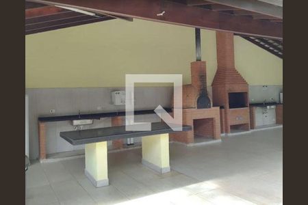 Casa à venda com 3 quartos, 206m² em Scenic, Barueri