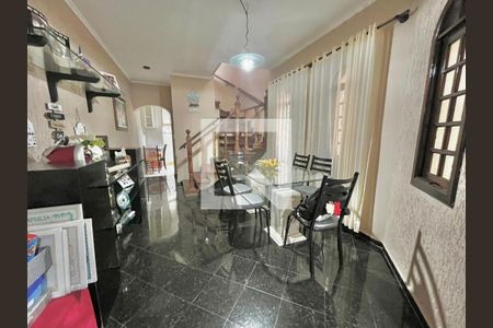 Casa à venda com 3 quartos, 166m² em Jardim Iva, São Paulo