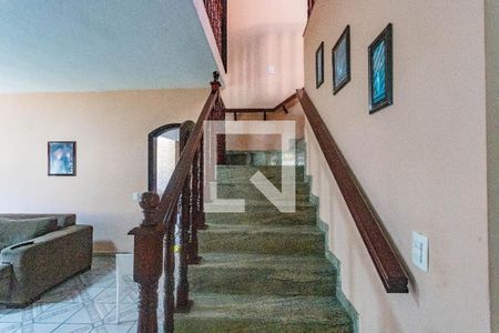Casa 1 - escada  de casa à venda com 8 quartos, 360m² em Jardim Bandeirantes, Diadema
