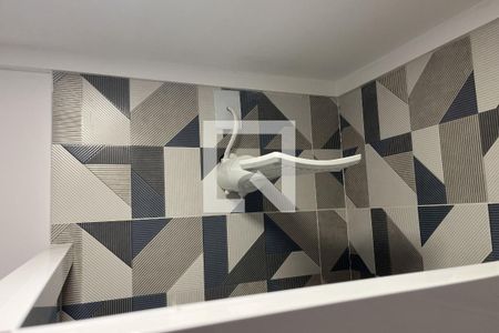 Banheiro de kitnet/studio para alugar com 1 quarto, 28m² em José Menino, Santos