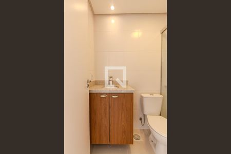 Banheiro Social de apartamento para alugar com 2 quartos, 57m² em Ipanema, Porto Alegre