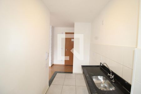 Sala / Cozinha de apartamento para alugar com 2 quartos, 43m² em Colônia (zona Leste), São Paulo