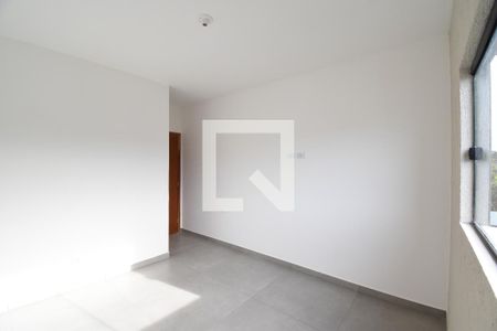 Quarto 1 de casa para alugar com 3 quartos, 70m² em Pinheirinho, Curitiba