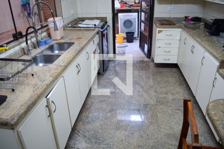 Cozinha de casa à venda com 3 quartos, 120m² em Vila Carrão, São Paulo