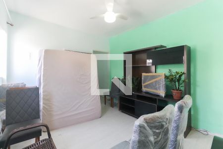 Sala de casa para alugar com 2 quartos, 59m² em Jardim Lajeado, São Paulo
