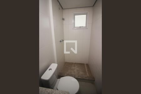 Banheiro da Suíte de apartamento à venda com 2 quartos, 57m² em Vila Nova, Porto Alegre