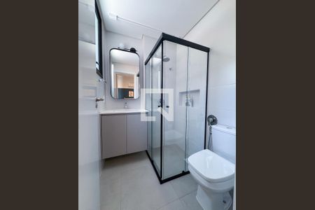 Banheiro da Suíte 1 de apartamento para alugar com 2 quartos, 67m² em Centro, Florianópolis