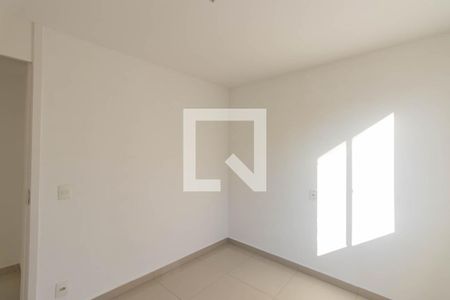 Quarto 2 de apartamento para alugar com 2 quartos, 46m² em Nova Cidade, São Gonçalo