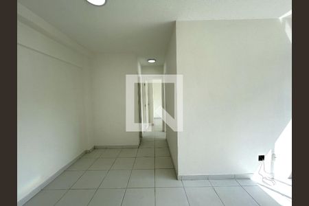 Corredor de apartamento para alugar com 2 quartos, 50m² em Engenho de Dentro, Rio de Janeiro