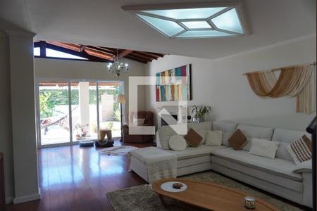 Sala de Estar de casa de condomínio à venda com 4 quartos, 313m² em Morada das Flores (aldeia da Serra), Barueri