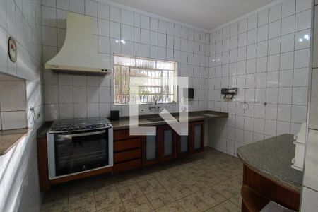 Cozinha de casa para alugar com 4 quartos, 790m² em Vila Pirajussara, São Paulo
