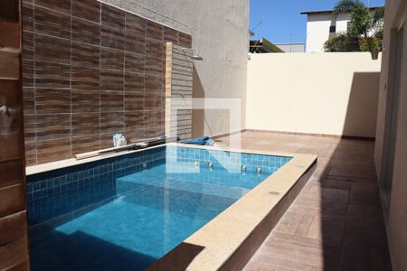 Casa à venda com 3 quartos, 105m² em Parque Amazonia, Goiânia