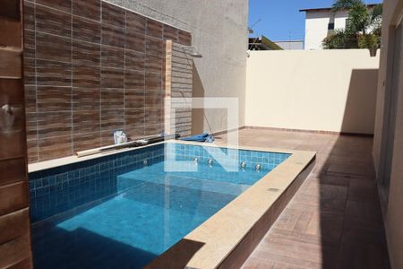 Casa à venda com 3 quartos, 105m² em Parque Amazonia, Goiânia