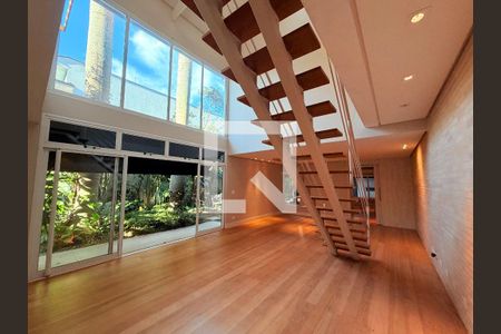 Sala de casa para alugar com 4 quartos, 250m² em Brooklin, São Paulo