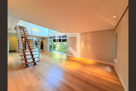 Sala de casa para alugar com 4 quartos, 250m² em Brooklin, São Paulo