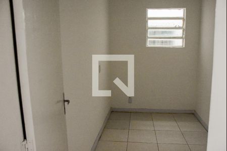 Quarto de casa para alugar com 2 quartos, 40m² em Vila Parque Brasilia, Cachoeirinha