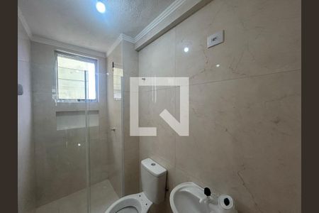Banheiro de apartamento para alugar com 1 quarto, 44m² em Marechal Rondon, Canoas