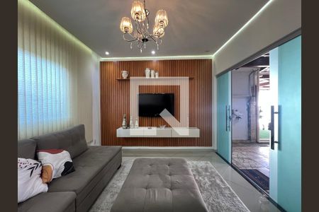 Sala 1 de casa à venda com 4 quartos, 400m² em A Definir Em Campo, Contagem