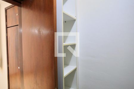 Closet da suíte de apartamento à venda com 3 quartos, 115m² em Nova Floresta, Belo Horizonte