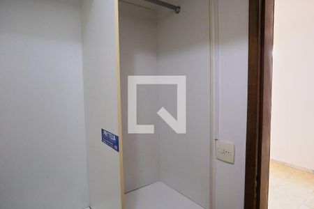 Closet da suíte de apartamento à venda com 3 quartos, 115m² em Nova Floresta, Belo Horizonte