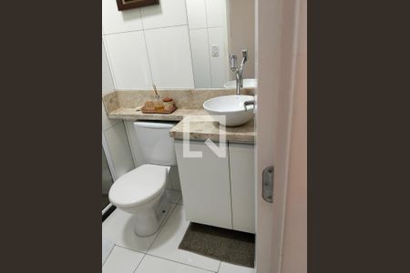 Banheiro de apartamento à venda com 2 quartos, 46m² em Novo Osasco, Osasco