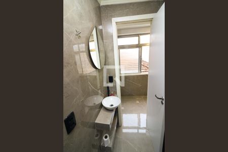 Lavabo de apartamento para alugar com 3 quartos, 105m² em Santo Antônio, Porto Alegre