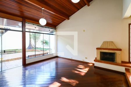Casa para alugar com 3 quartos, 250m² em Jardim Londrina, São Paulo