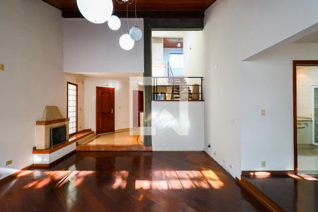 Casa para alugar com 3 quartos, 250m² em Jardim Londrina, São Paulo