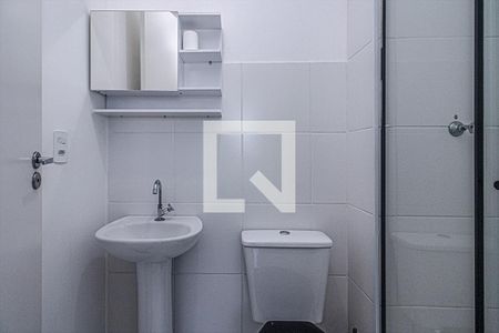 banheiro social_1 de apartamento para alugar com 2 quartos, 35m² em Sacoma, São Paulo